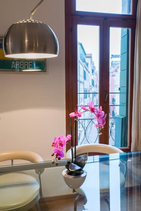 Stunning Apartment In The Heart Of Venezia Esterno foto