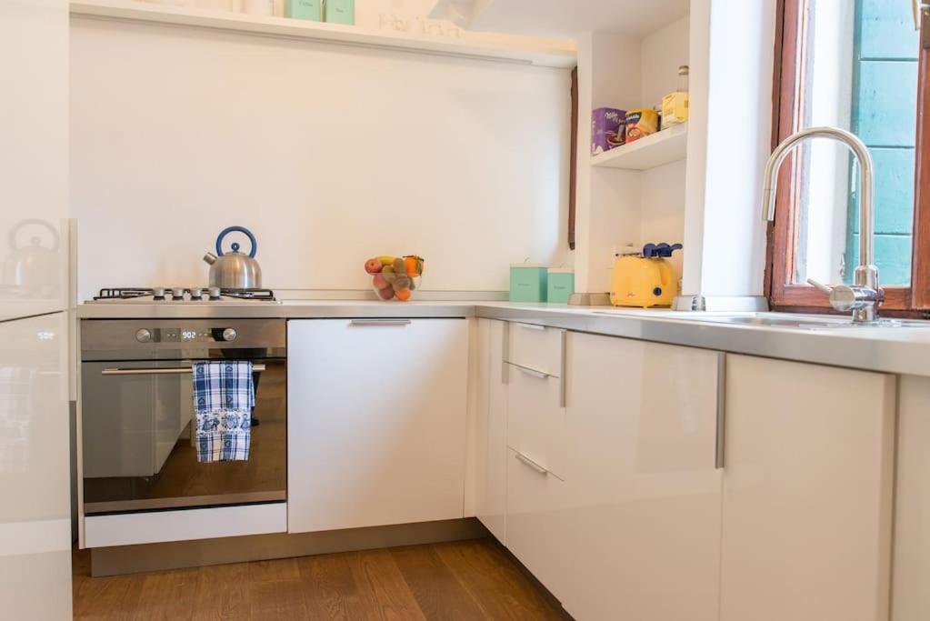 Stunning Apartment In The Heart Of Venezia Esterno foto